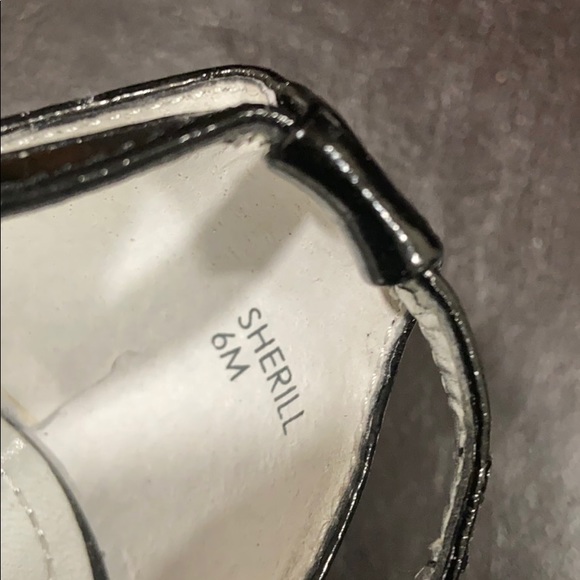 Tahari 3” heel slippers with strap - Picture 4 of 4